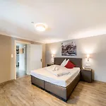 Alpstuga Alpine Chalet Near Zell Am See For 12