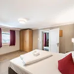 בקתה Alpine Chalet Near Zell Am See For 12