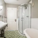 Alpstuga Alpine Chalet Near Zell Am See For 12