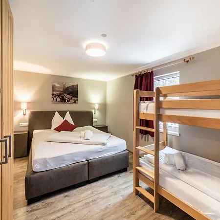 Chalé In Bruck Near Slopes *